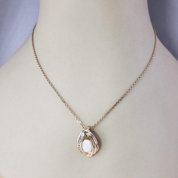 14 Karat Yellow Gold Opal and Diamond Pendant #21338 - Picture 6 of 7